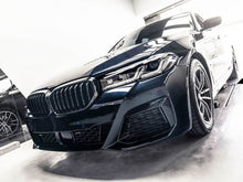 Glossy Black Front Kidney Grille Grill for BMW 5 Series G30 LCI 2021up W/ Camera