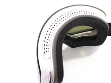 UV Protection Ski Glasses Anti-Fog Snow Goggles Windproof with OTG design For Ladies and Men HB-197B