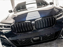 Glossy Black Front Kidney Grille Grill for BMW 5 Series G30 LCI 2021up W/ Camera