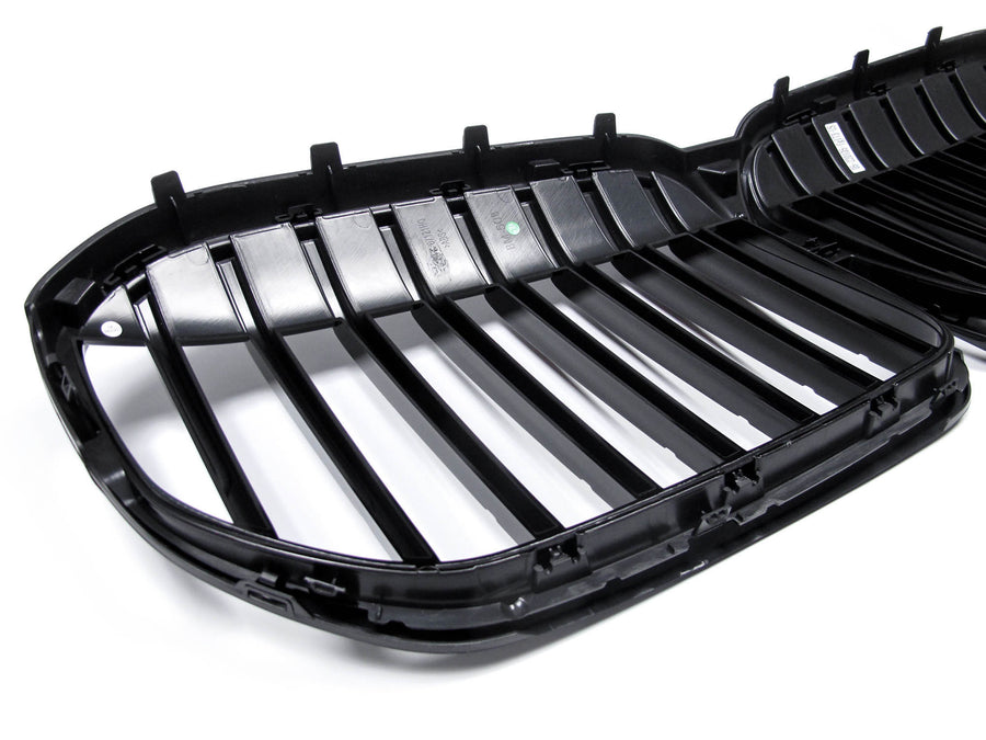 thumbnail image 2 of AR Gloss Black Front Kidney Grille For 2019-2021 BMW G11 G12 LCI 7 Series – Clip-On Replacement 2 of 6